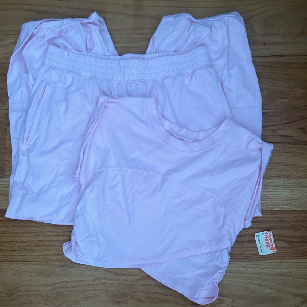 NWT Free people set!!